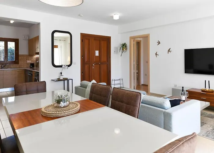 Beautiful Ground Floor Bc02 - Lelantos, Theseus Village Apartamento *