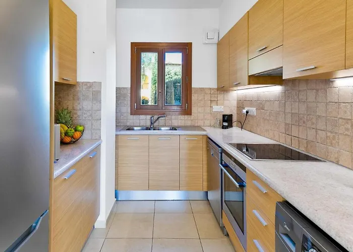 Beautiful Ground Floor Bc02 - Lelantos, Theseus Village Lägenhet *